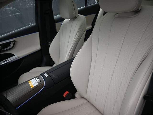 New 2026 Mercedes-Benz E 350 4MATIC Sedan image 31