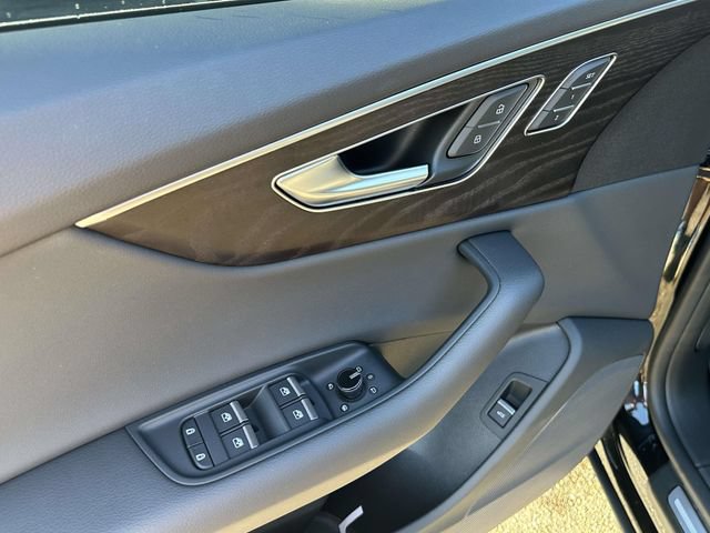 Used 2023 Audi Q8 Premium w/ Convenience Package AWD/4WD image 20