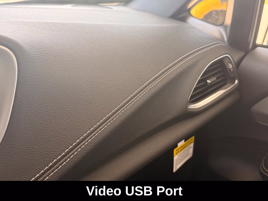 New 2026 Chrysler Pacifica Limited w/ Uconnect Theater Family Group FWD image 24