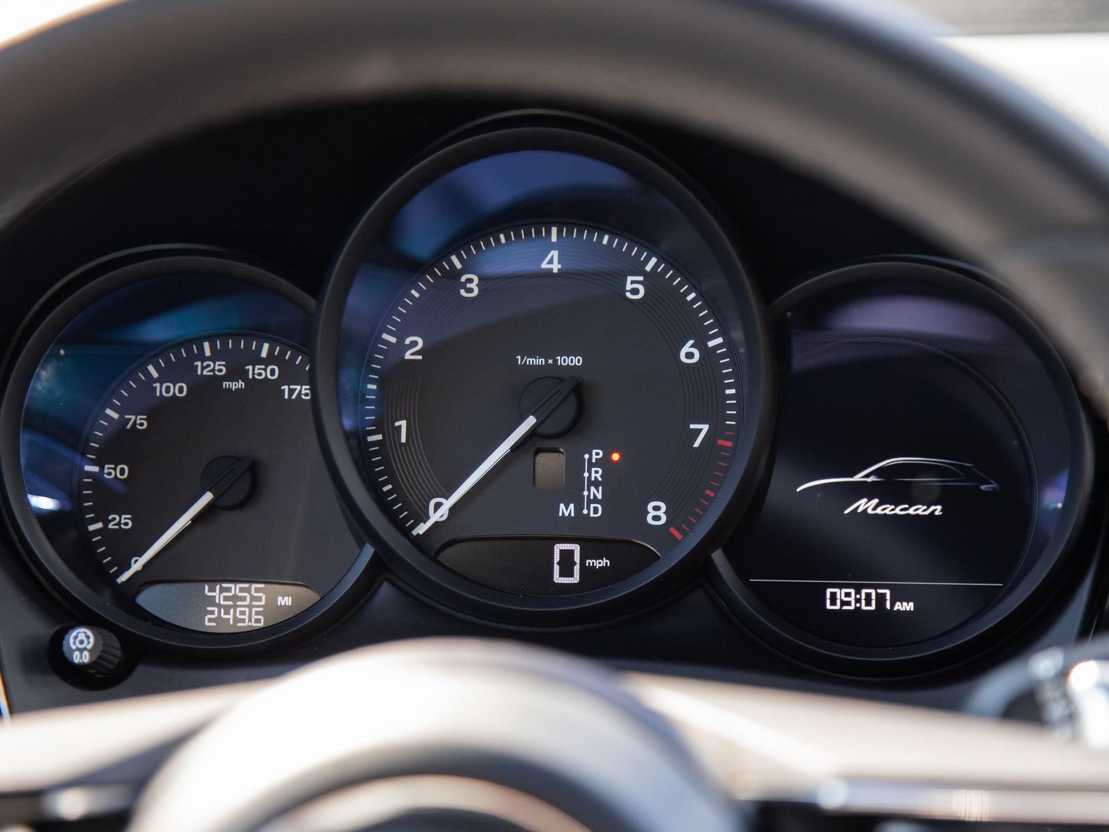Certified 2026 Porsche Macan AWD/4WD image 17