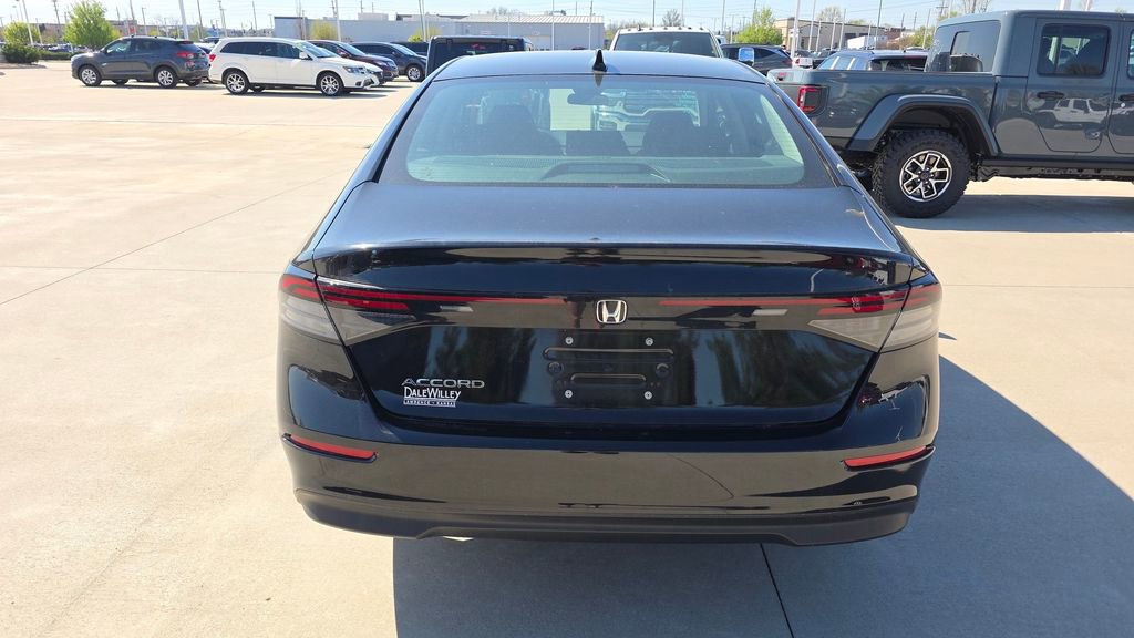 Used 2023 Honda Accord EX image 4
