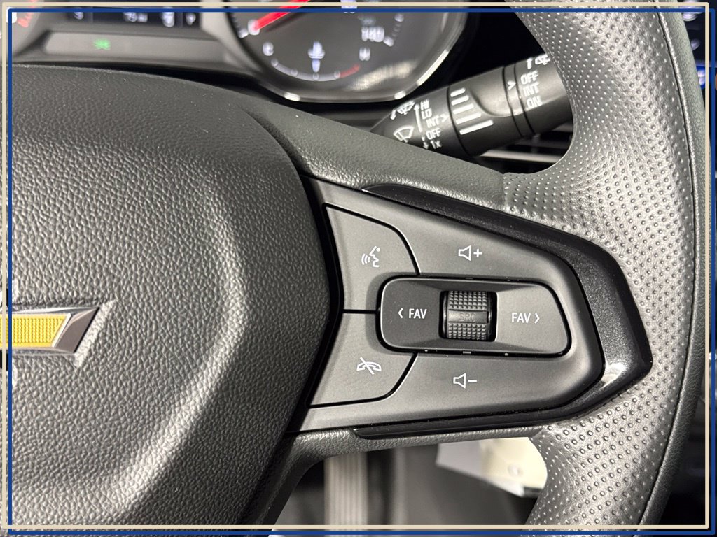 New 2026 Chevrolet Trax LS w/ LS Convenience Package FWD image 12