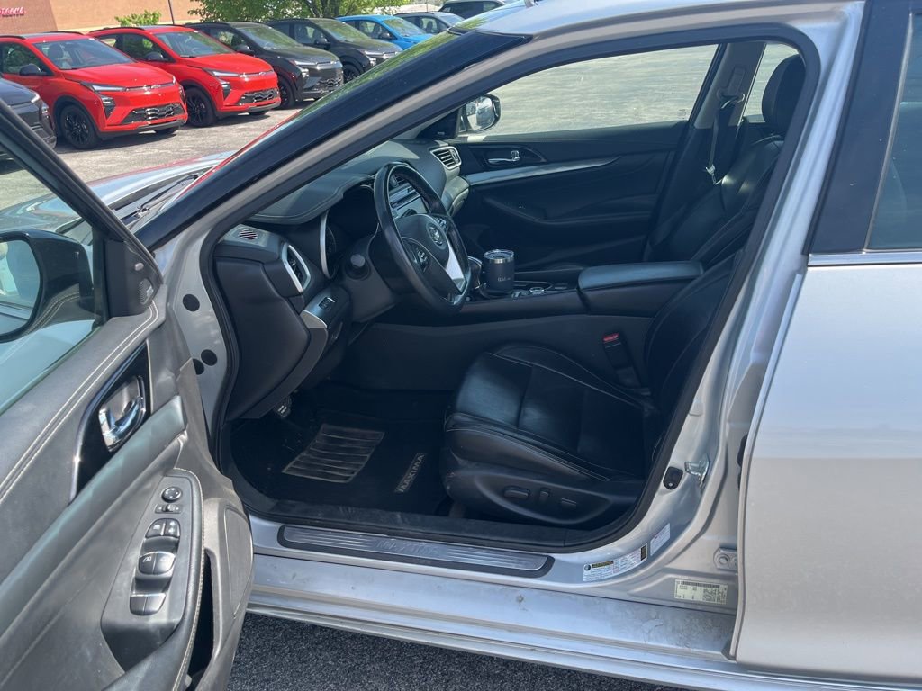 Used 2020 Nissan Maxima 3.5 SL w/ Floor Mat Group FWD image 6