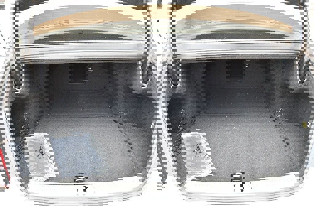 Used 2026 Genesis G90 3.5T image 16