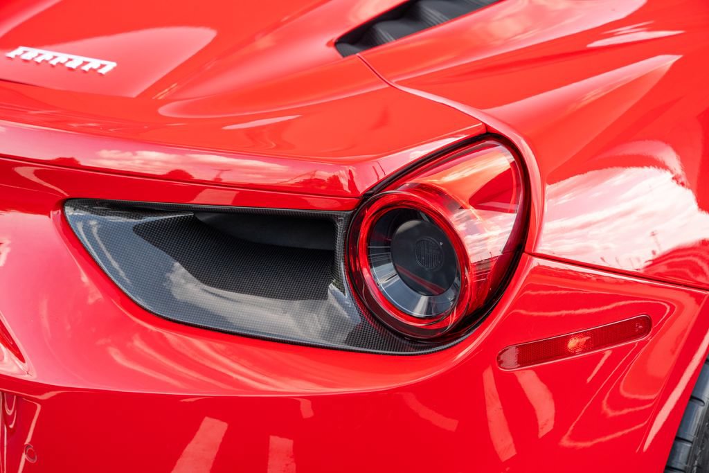 Used 2018 Ferrari 488 Spider RWD image 14