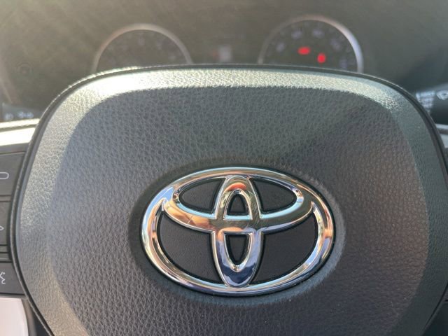 Used 2019 Toyota RAV4 XLE FWD image 30