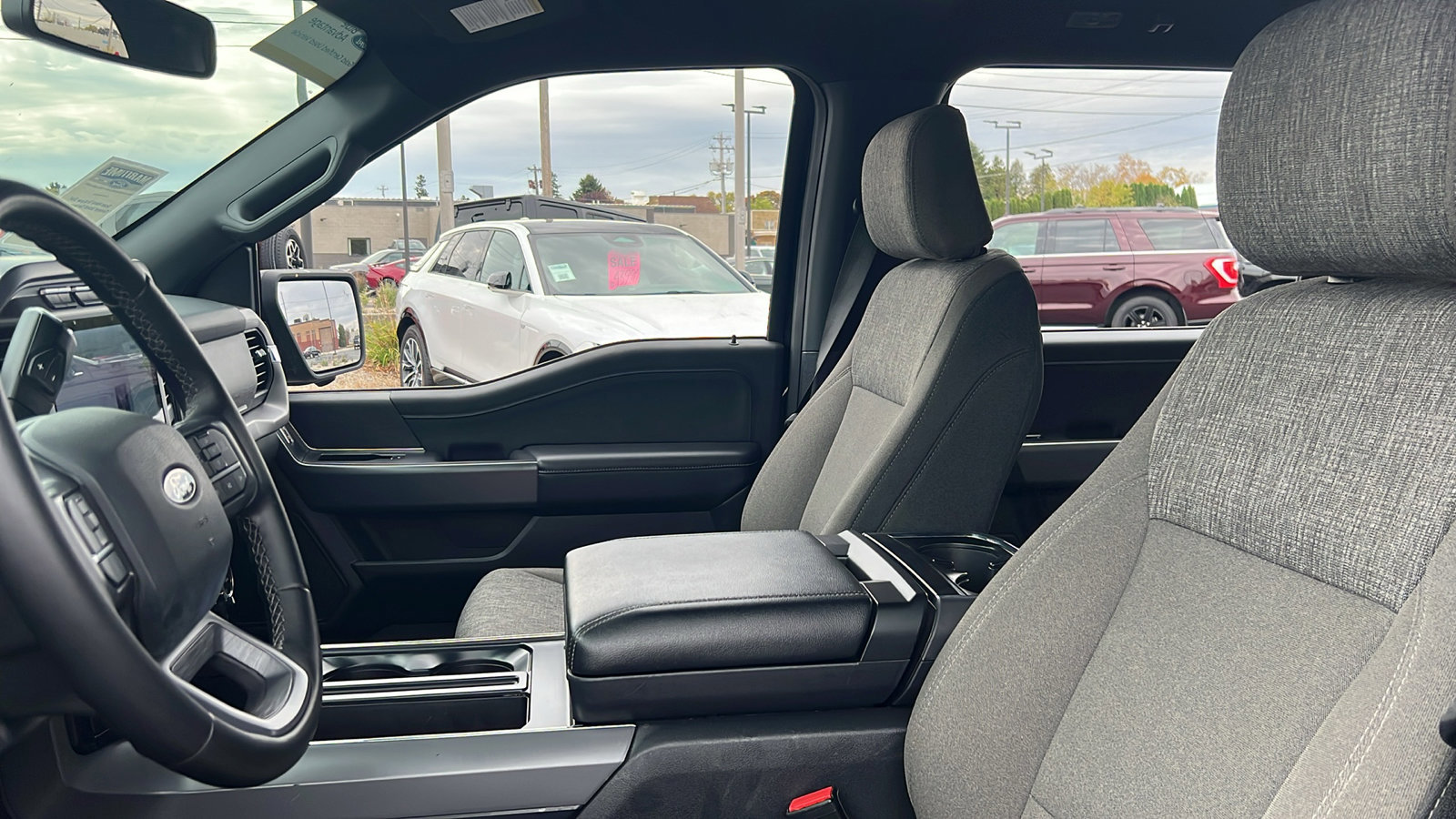 Used 2024 Ford F150 XLT w/ Mobile Office Package image 12