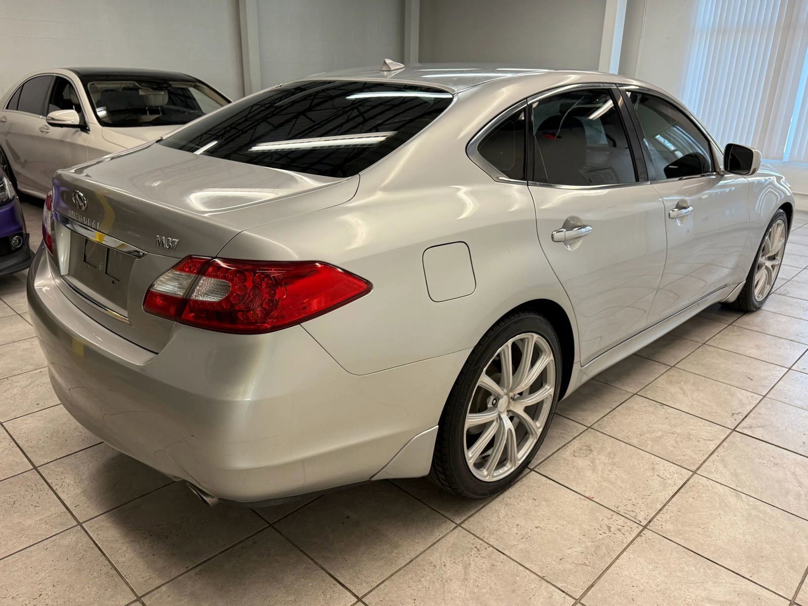 Used 2012 INFINITI M37 w/ Premium Pkg image 9