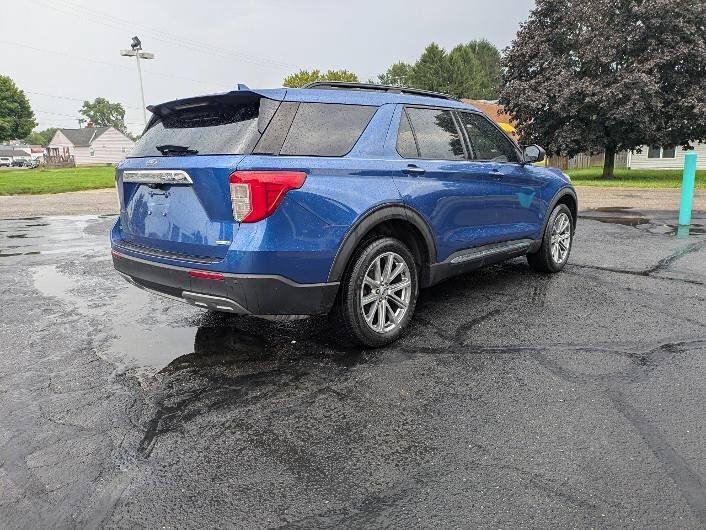 Used 2020 Ford Explorer XLT w/ Equipment Group 202A AWD/4WD image 6