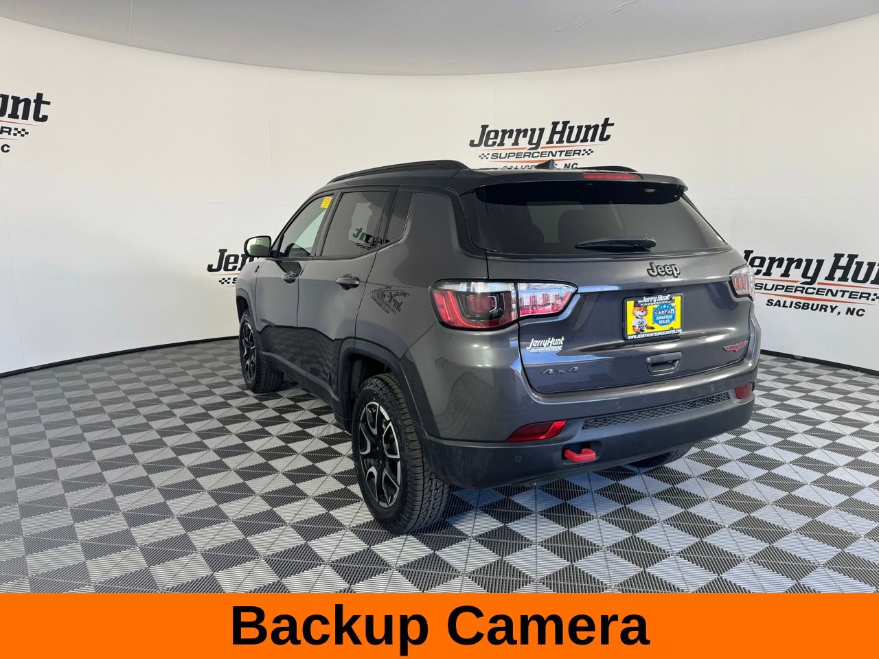 Used 2024 Jeep Compass Trailhawk image 6
