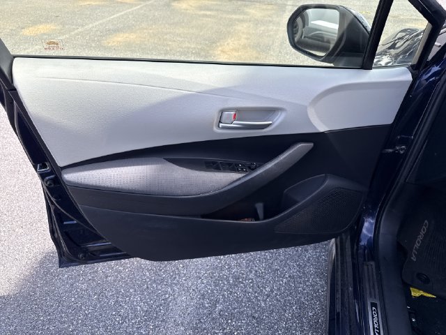 Used 2020 Toyota Corolla LE FWD image 16