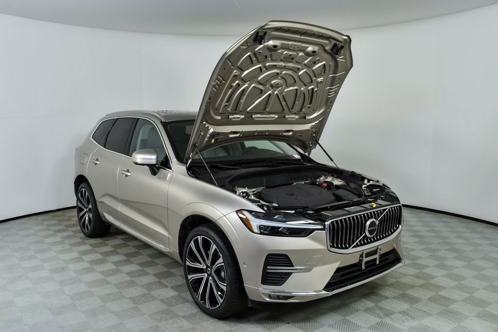 Certified 2023 Volvo XC60 B5 Ultimate w/ Protection Package Premier image 35