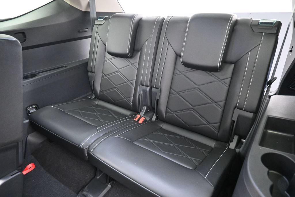 Used 2024 Volkswagen Atlas SE w/ Panoramic Sunroof Package FWD image 30
