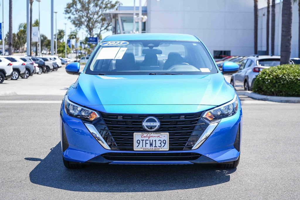Used 2025 Nissan Sentra SV FWD image 2