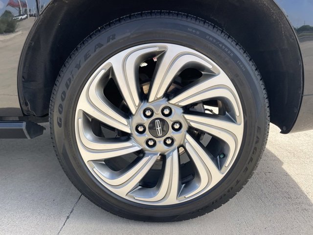 Used 2023 Lincoln Navigator L Reserve image 23