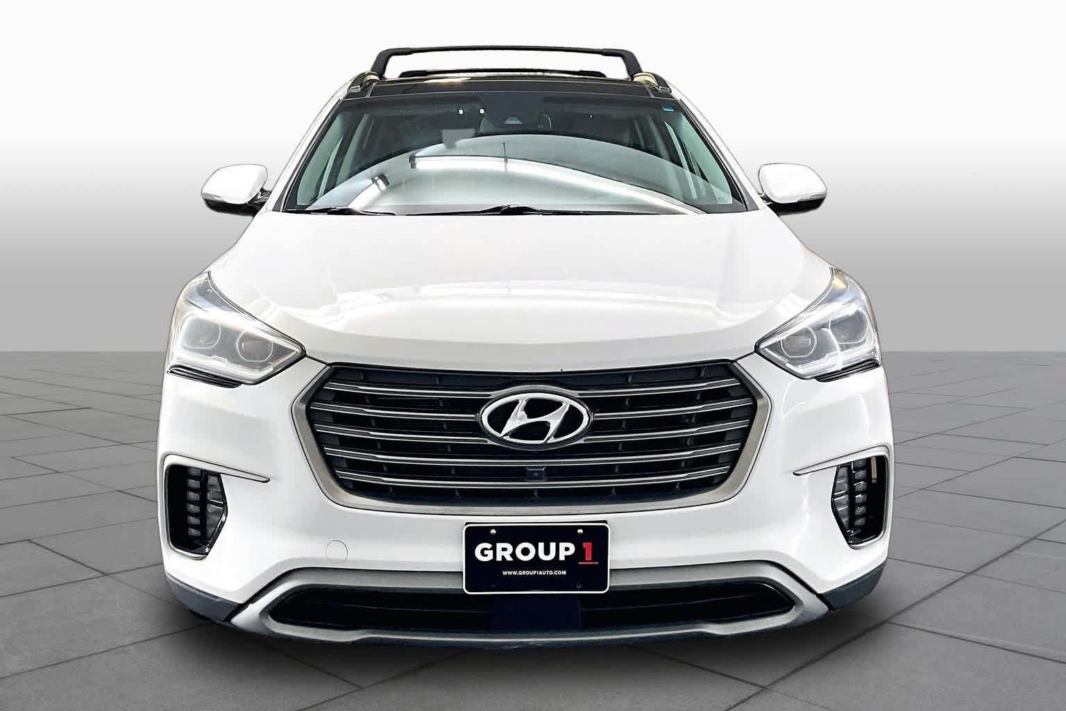 Used 2017 Hyundai Santa Fe Limited AWD/4WD image 4