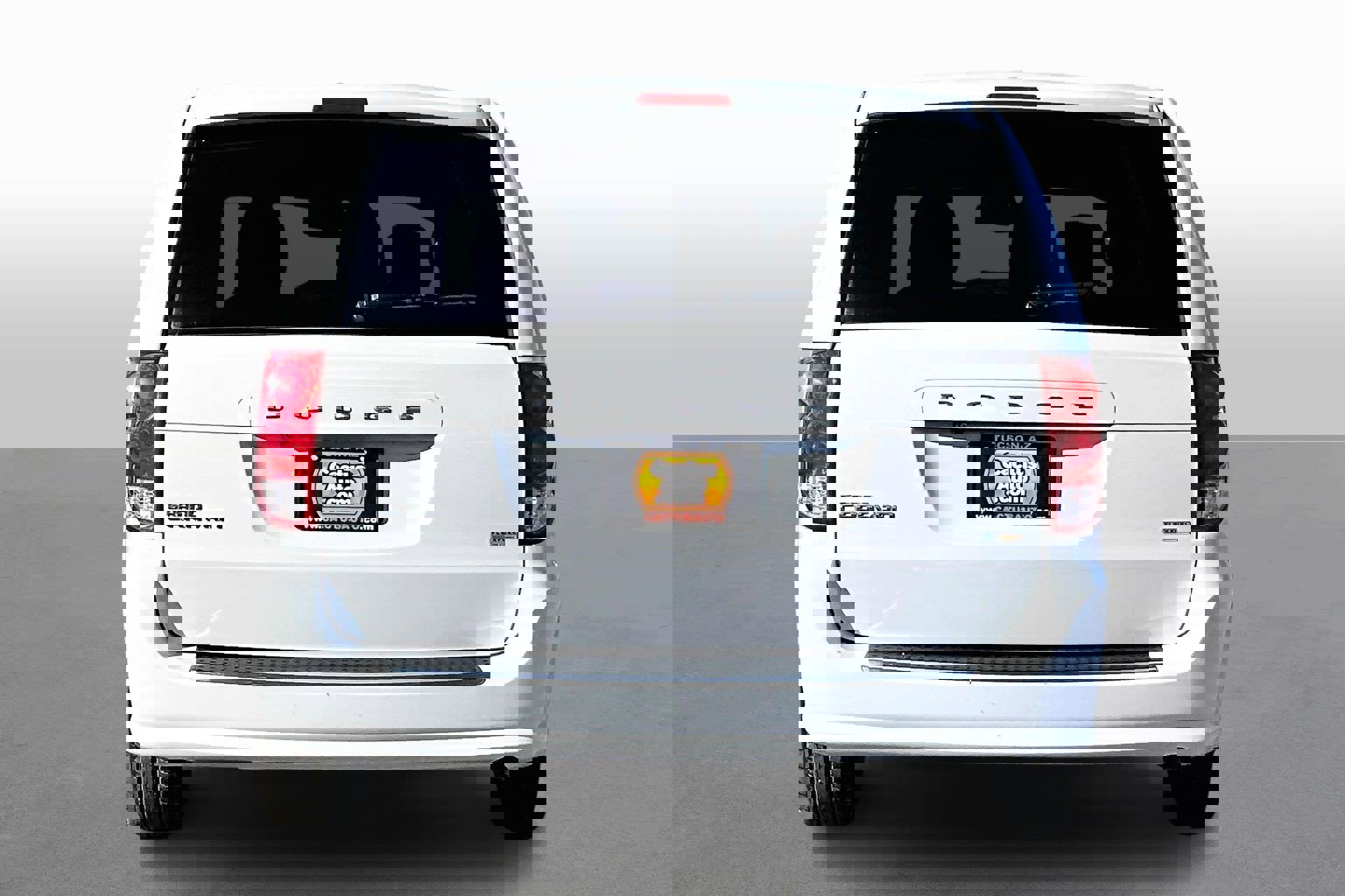 Used 2018 Dodge Grand Caravan SE w/ UConnect Hands-Free Group image 4