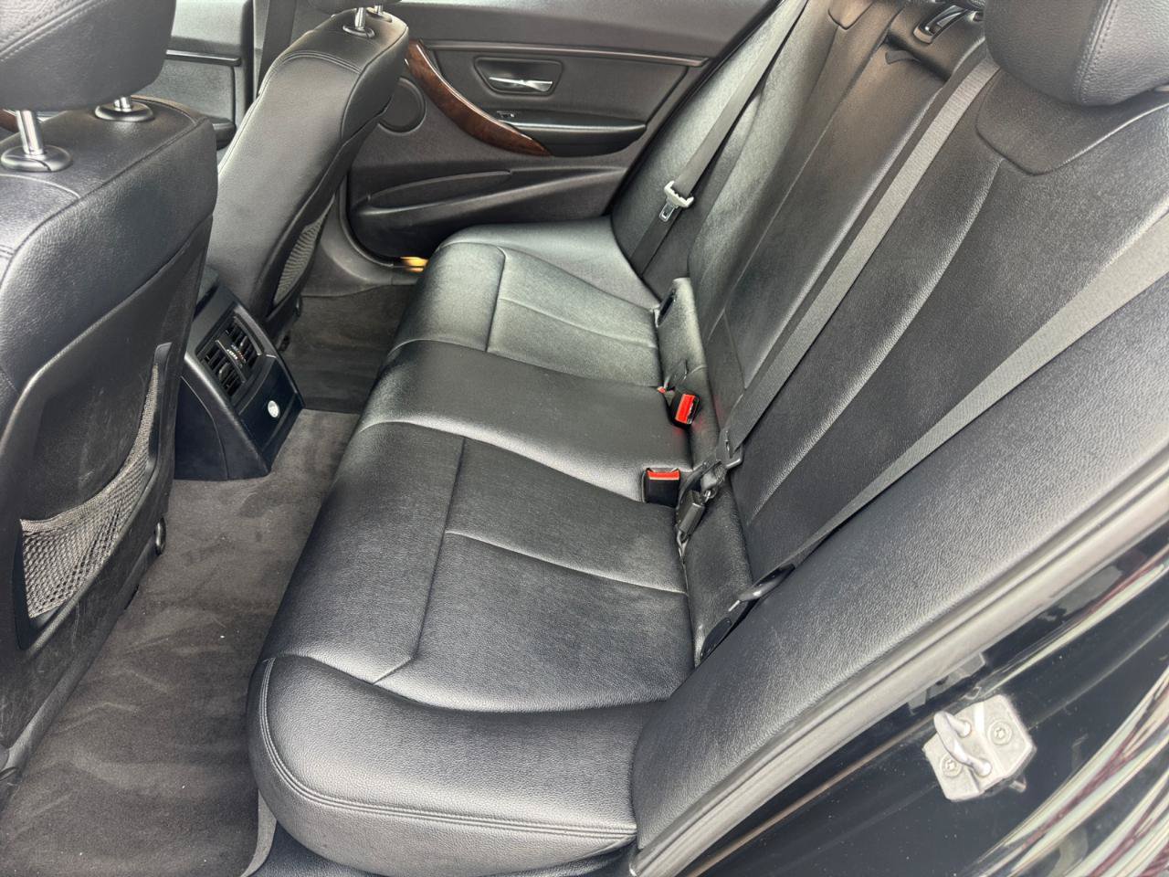 Used 2015 BMW 328i xDrive Sedan AWD/4WD image 6