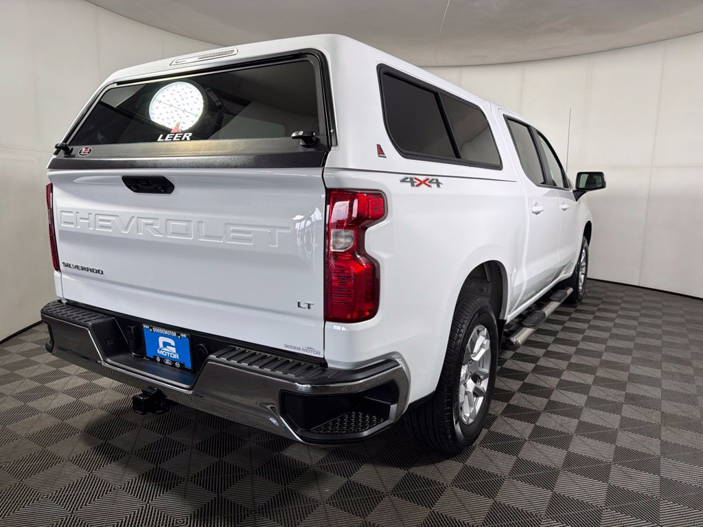 Used 2023 Chevrolet Silverado 1500 LT AWD/4WD image 8