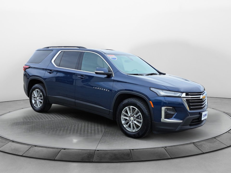 Certified 2022 Chevrolet Traverse LT image 1