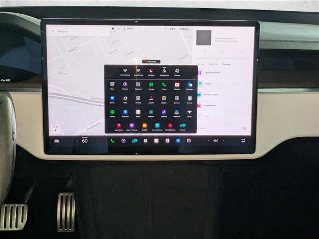 Used 2022 Tesla Model S image 16