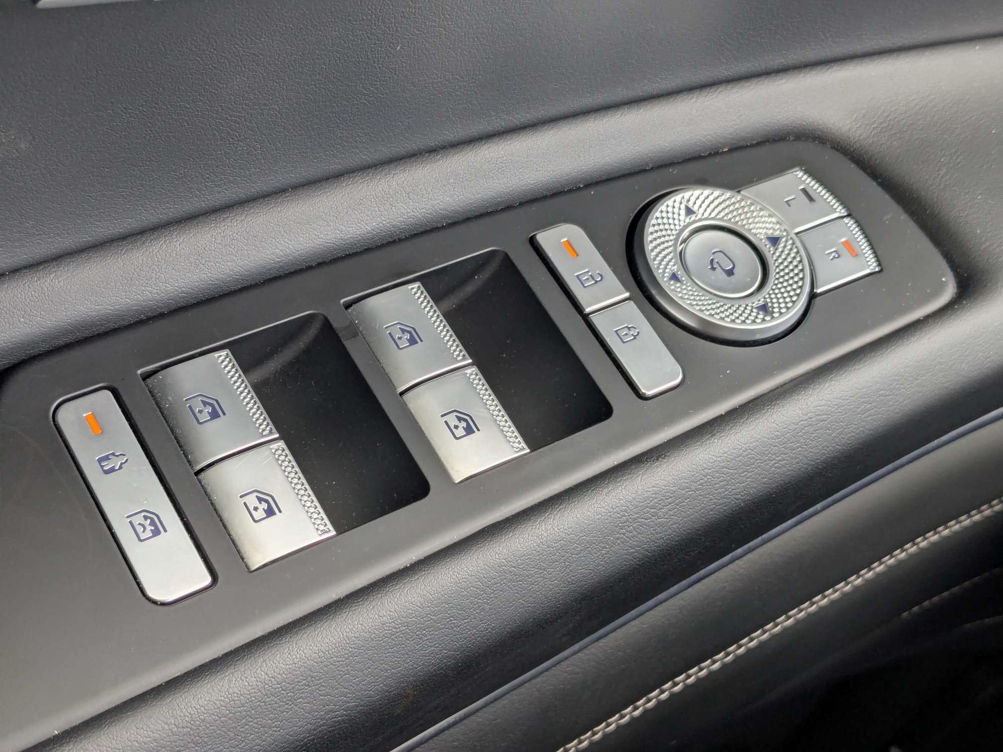 Used 2025 Genesis GV80 2.5T Standard AWD/4WD image 24