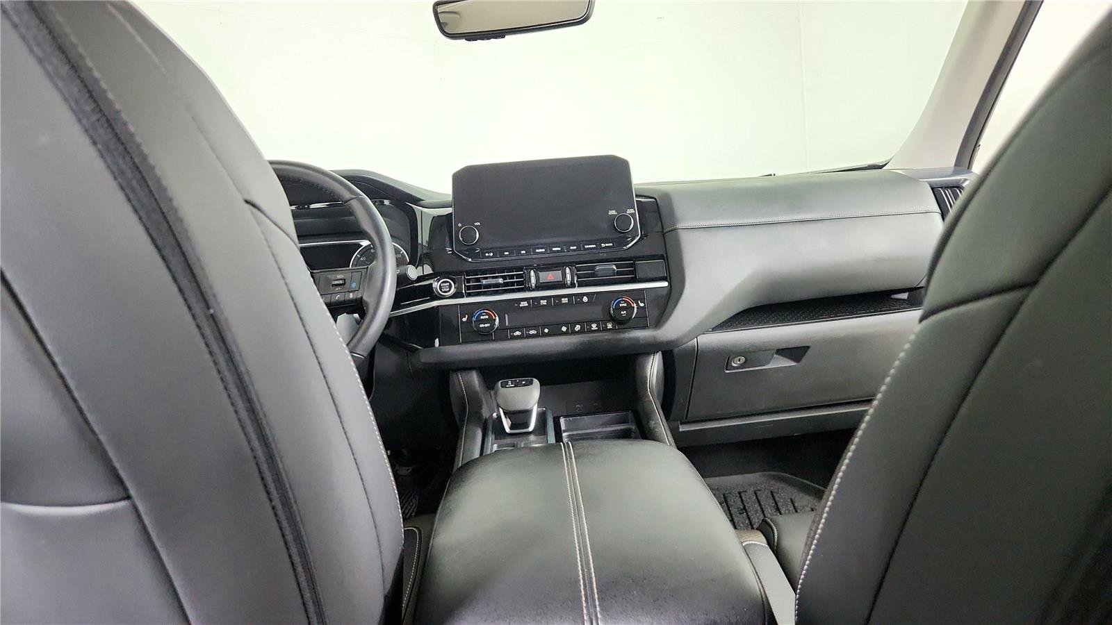 Used 2024 Nissan Pathfinder SL image 13