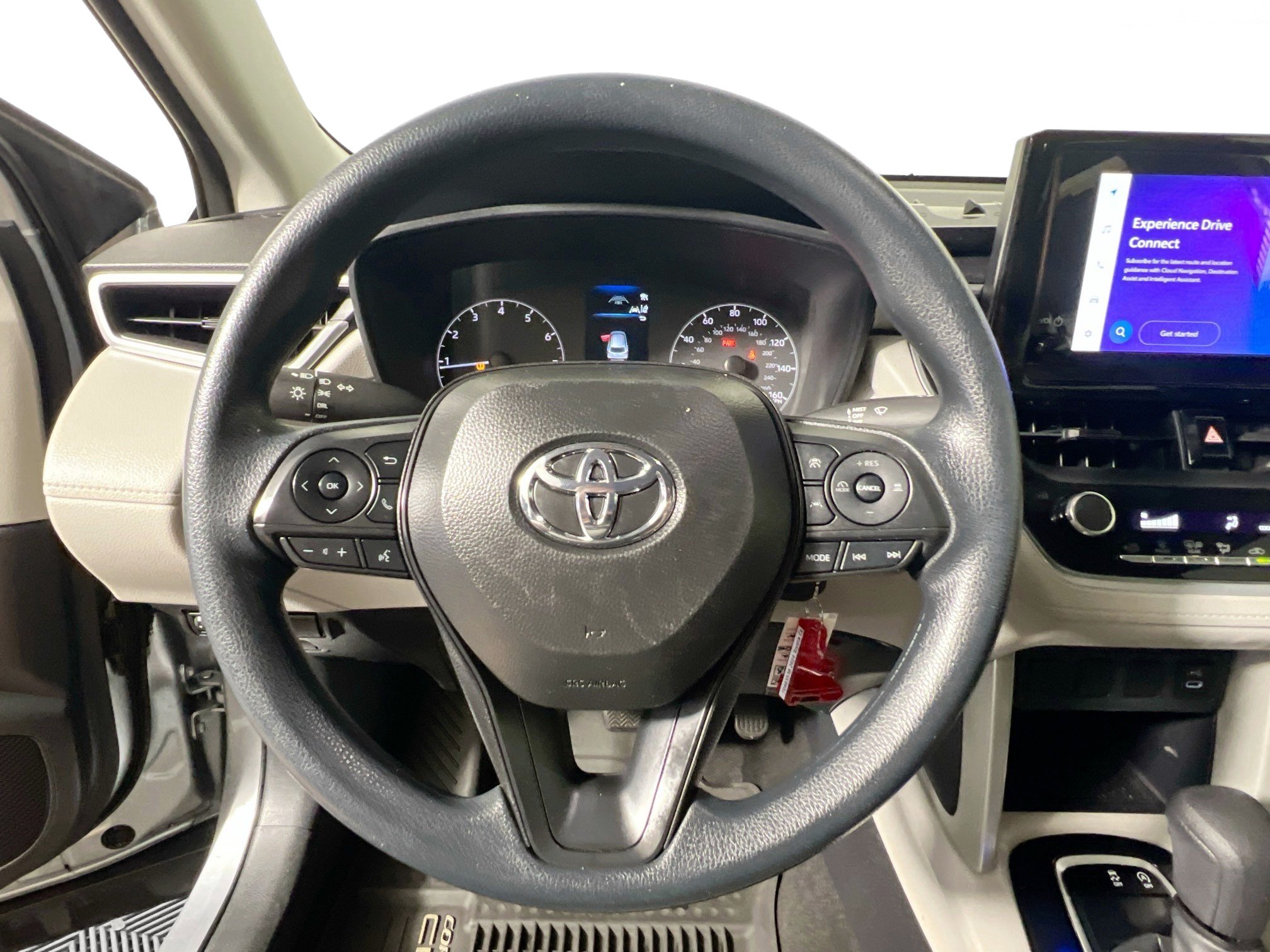 Used 2024 Toyota Corolla Cross L FWD image 17