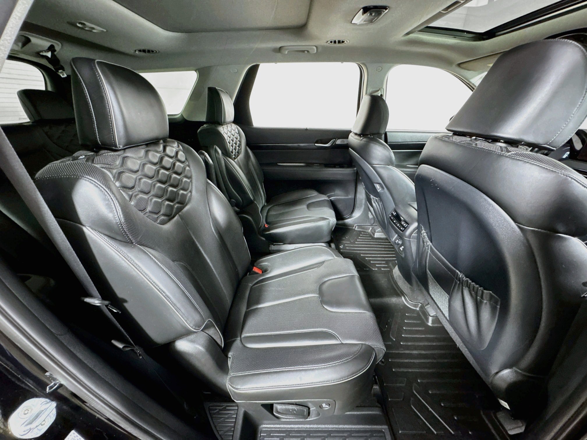 Used 2022 Hyundai Palisade Limited AWD/4WD image 29
