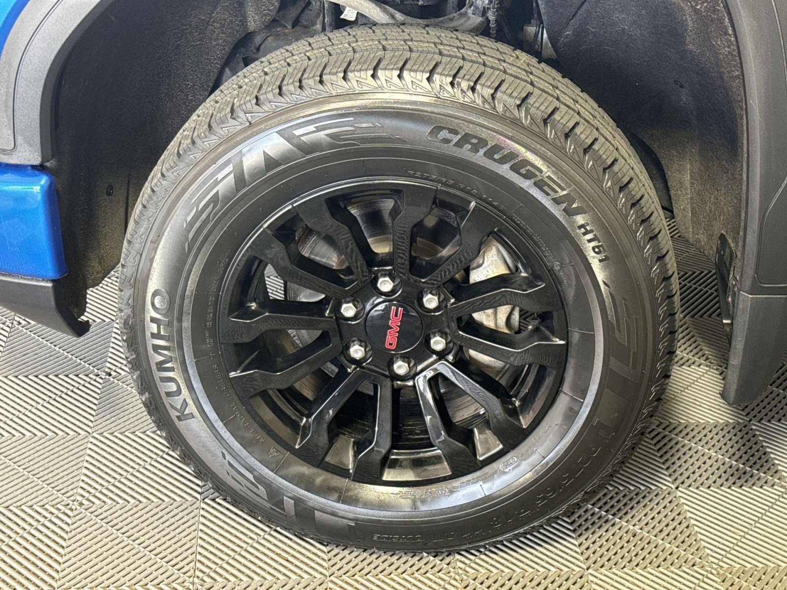 Used 2023 GMC Sierra 1500 AT4X AWD/4WD image 12