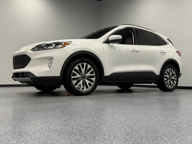 Used 2021 Ford Escape Titanium AWD/4WD image 4