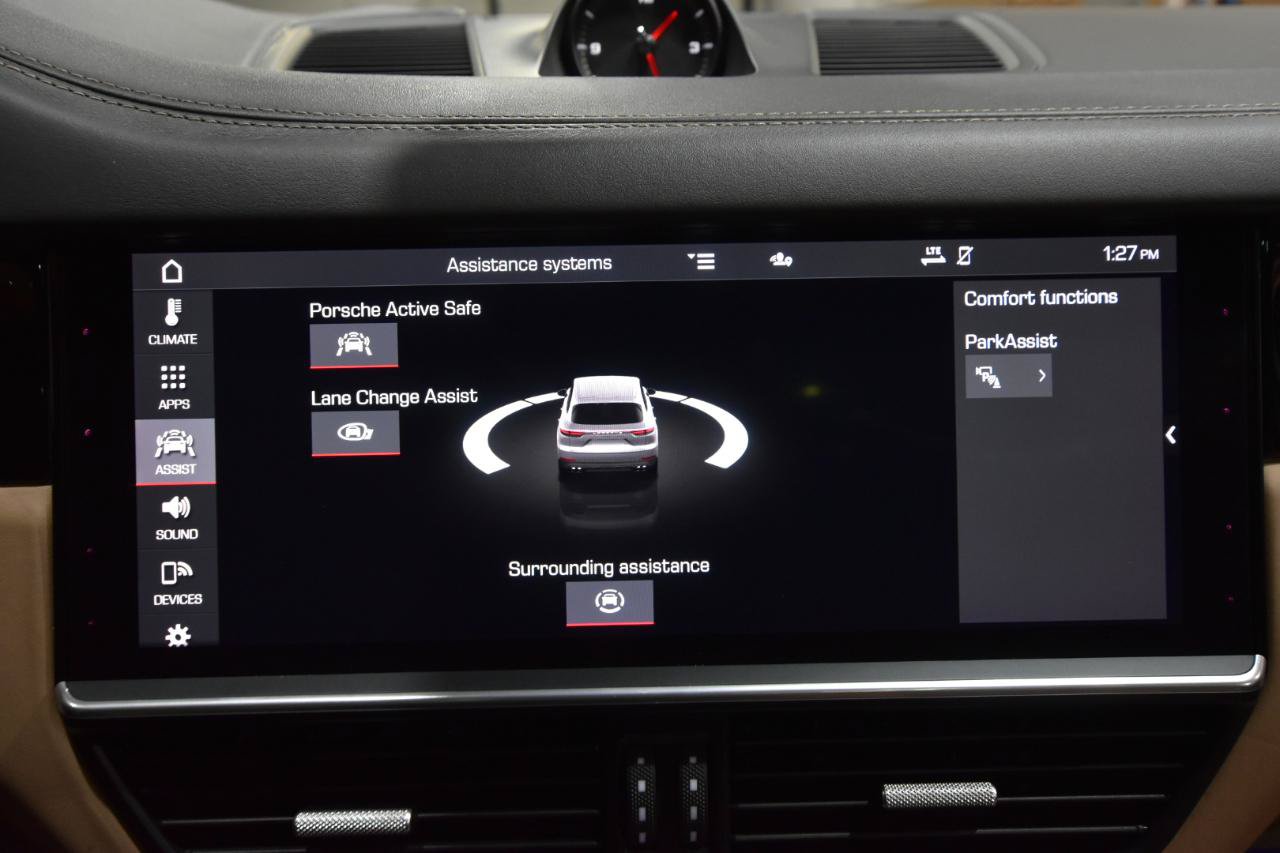 Used 2021 Porsche Cayenne AWD/4WD image 30