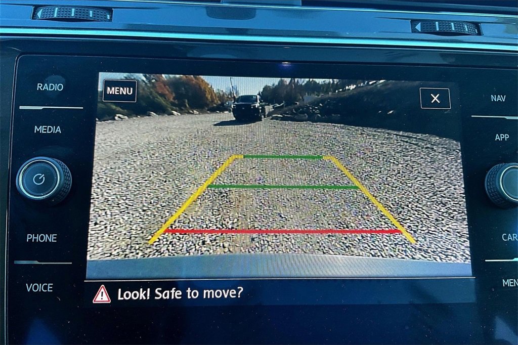 Used 2019 Volkswagen Tiguan SEL image 18