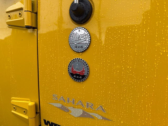 Used 2015 Jeep Wrangler Sahara AWD/4WD image 10