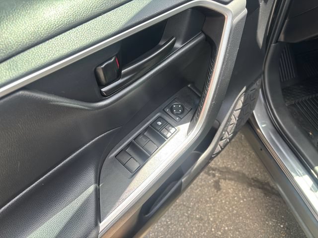 Used 2024 Toyota RAV4 LE AWD/4WD image 14