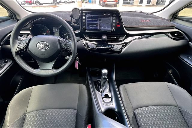 Used 2021 Toyota C-HR LE FWD image 7