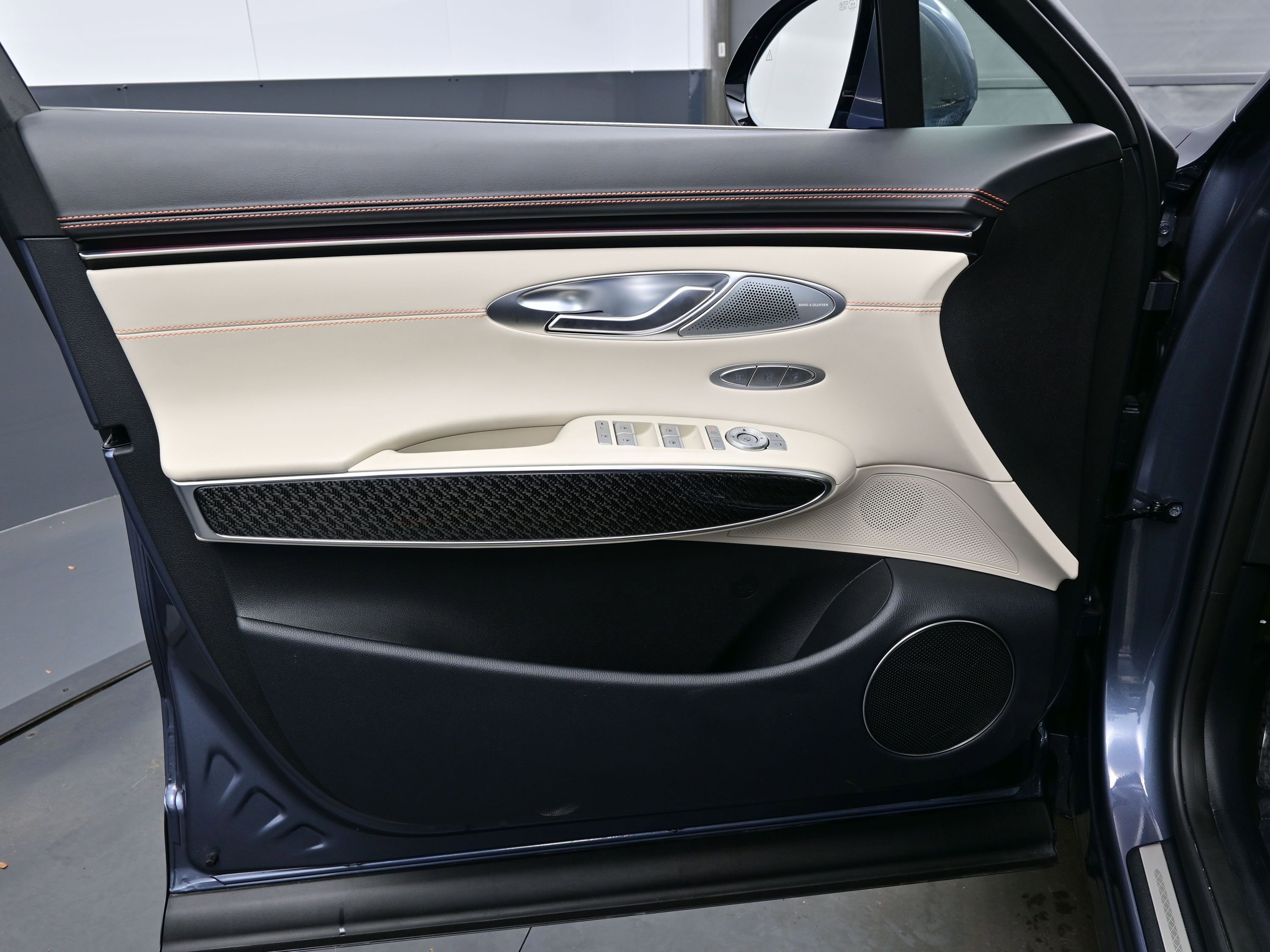 Certified 2026 Genesis GV70 3.5T Sport Prestige image 9