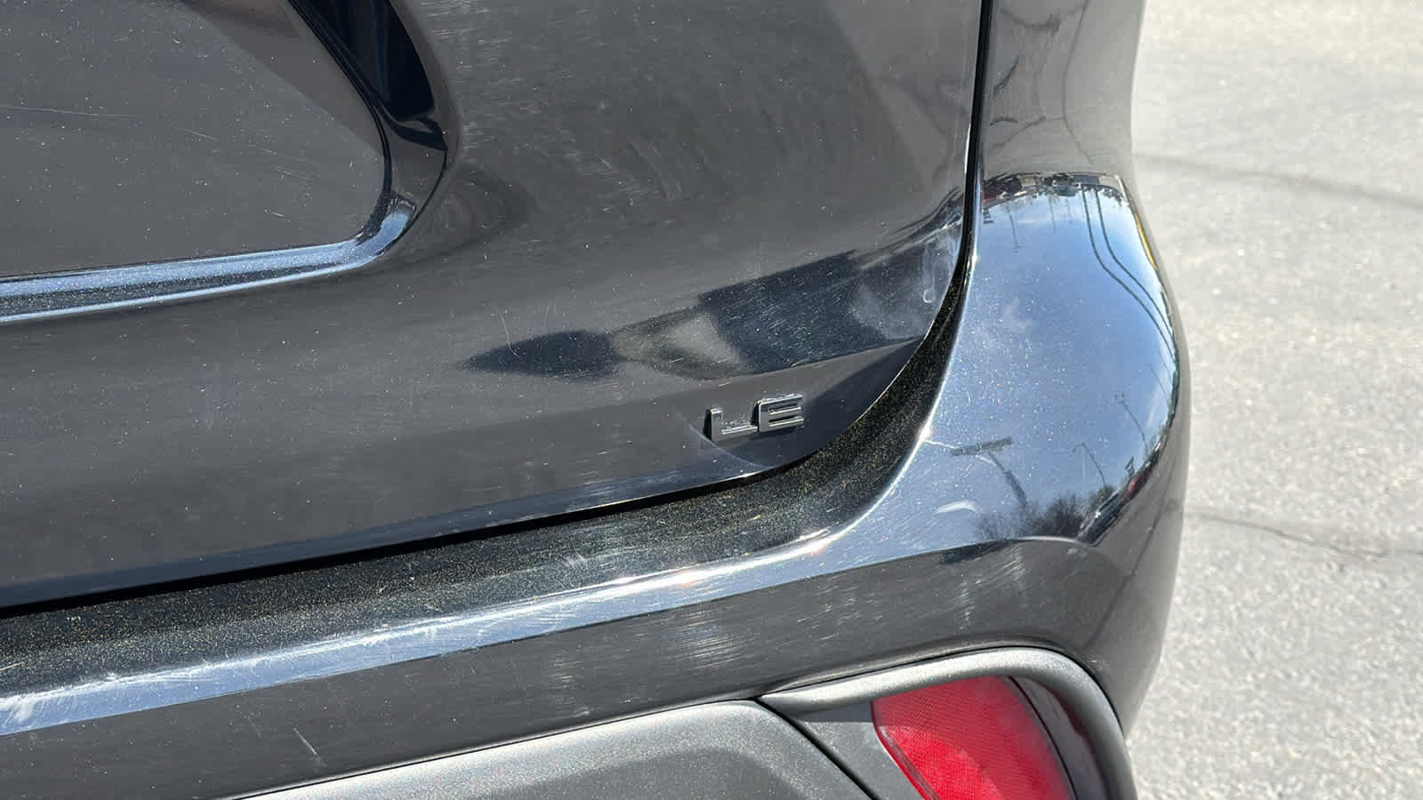 Used 2024 Toyota Highlander LE image 28