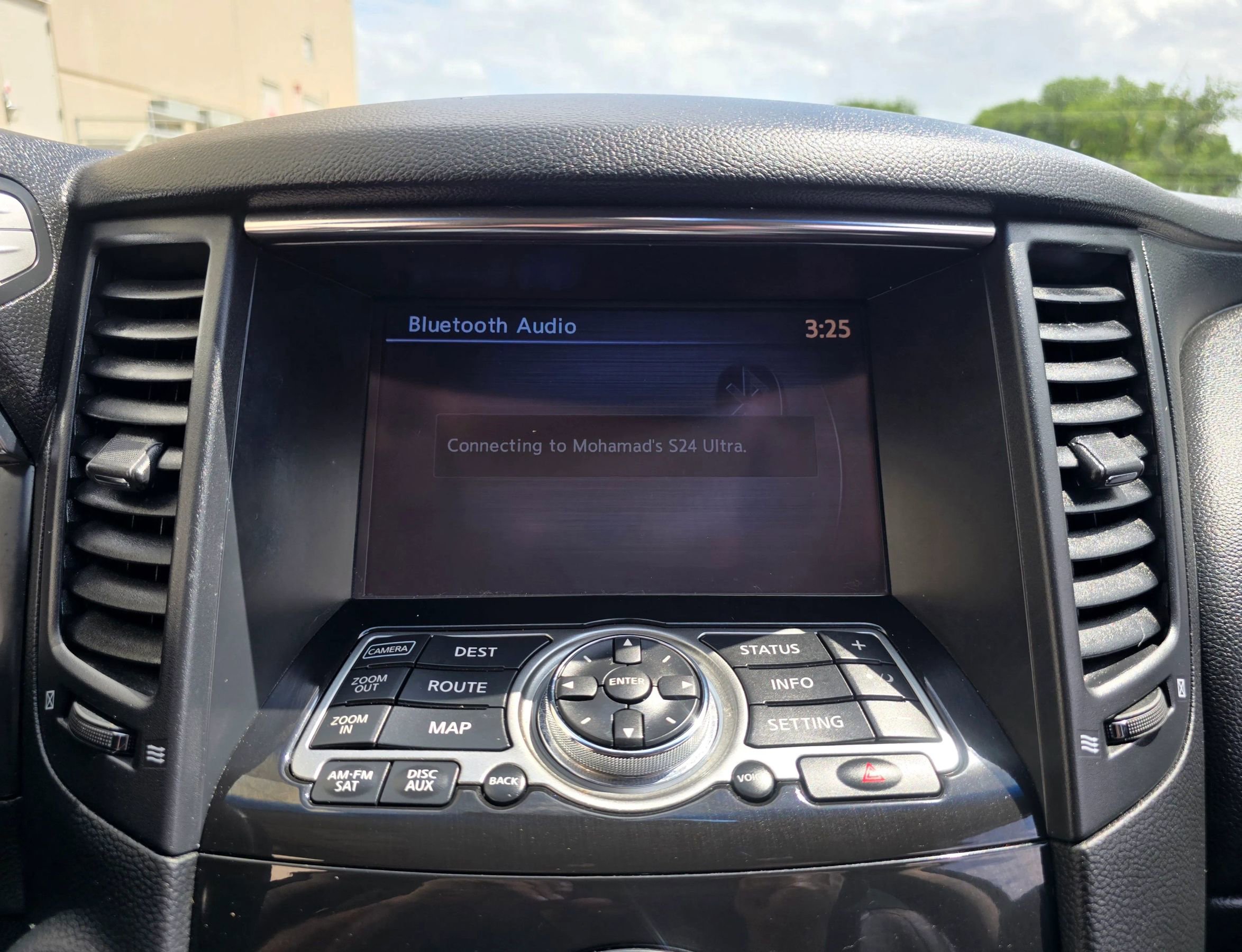 Used 2015 INFINITI QX70 2WD w/ Premium Package image 32