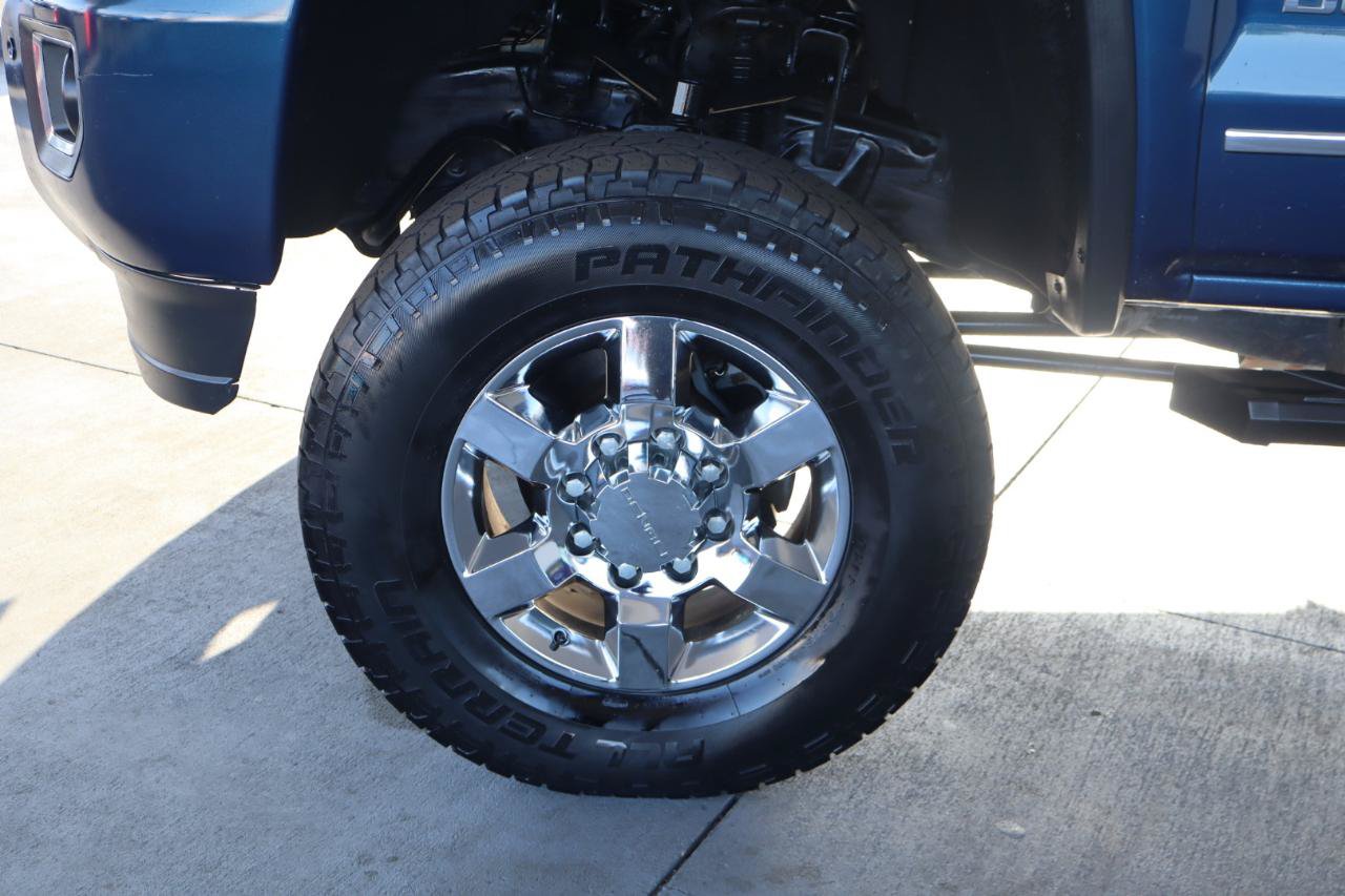 Used 2016 GMC Sierra 3500 Denali w/ Duramax Plus Package AWD/4WD image 13