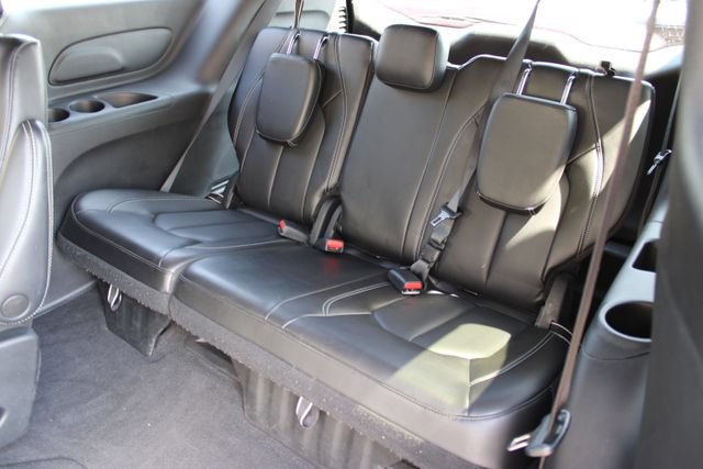 Used 2023 Chrysler Pacifica Touring-L w/ S Appearance Package AWD/4WD image 45
