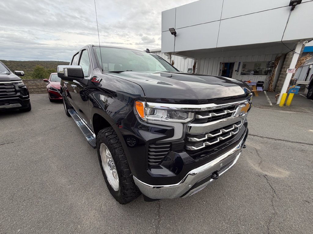 Used 2023 Chevrolet Silverado 1500 LTZ AWD/4WD image 7