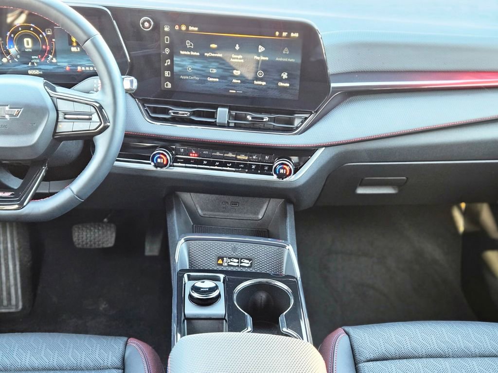 Used 2025 Chevrolet Equinox RS w/ Safety and Technology Package image 11