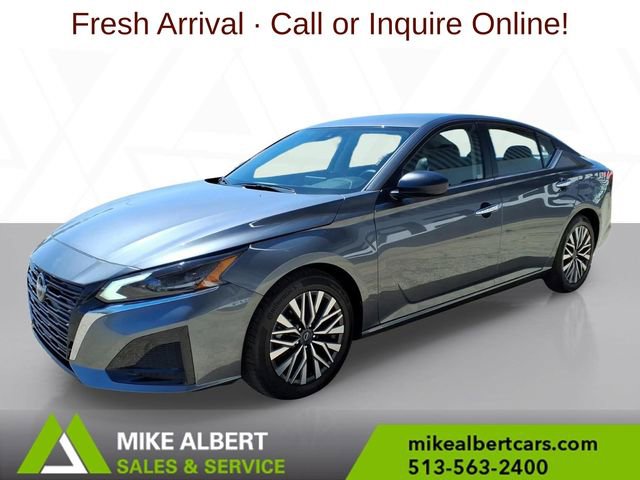 Used 2024 Nissan Altima 2.5 SV image 3