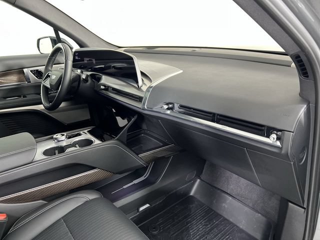 Certified 2026 Cadillac Vistiq Luxury w/ LPO, Floor Liner Package AWD/4WD image 29