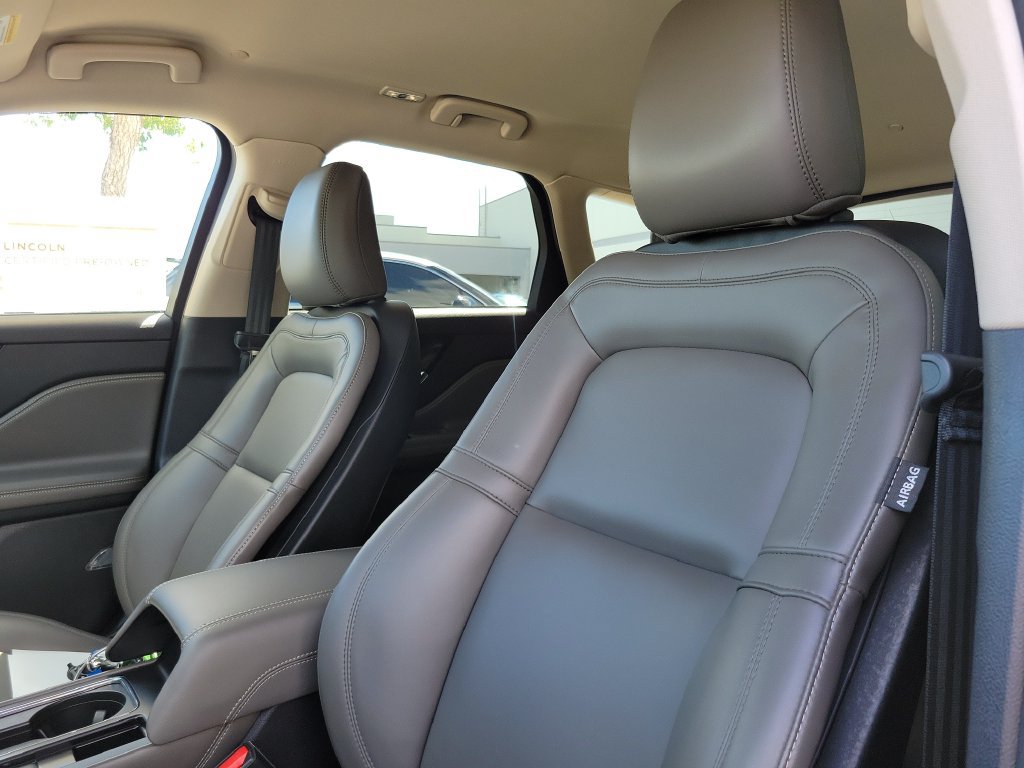 Certified 2023 Lincoln Corsair FWD image 17