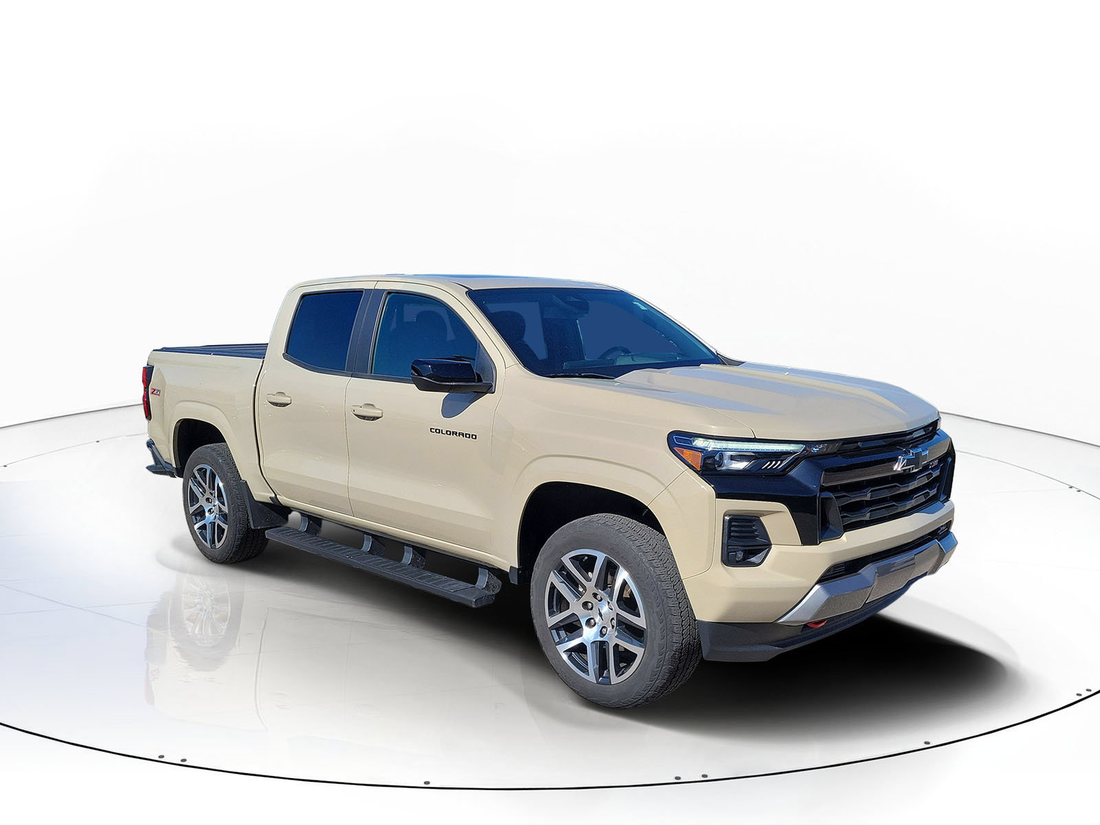 Used 2023 Chevrolet Colorado Z71 w/ Z71 Convenience Package 2 AWD/4WD image 2