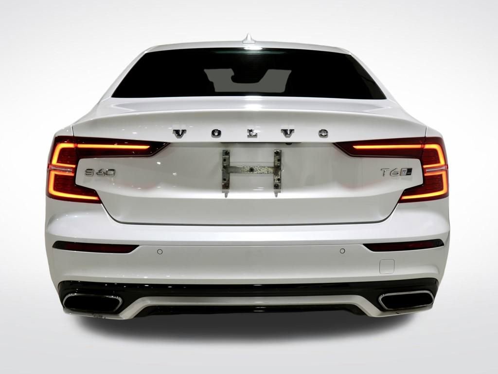 Used 2019 Volvo S60 T6 R-Design image 9