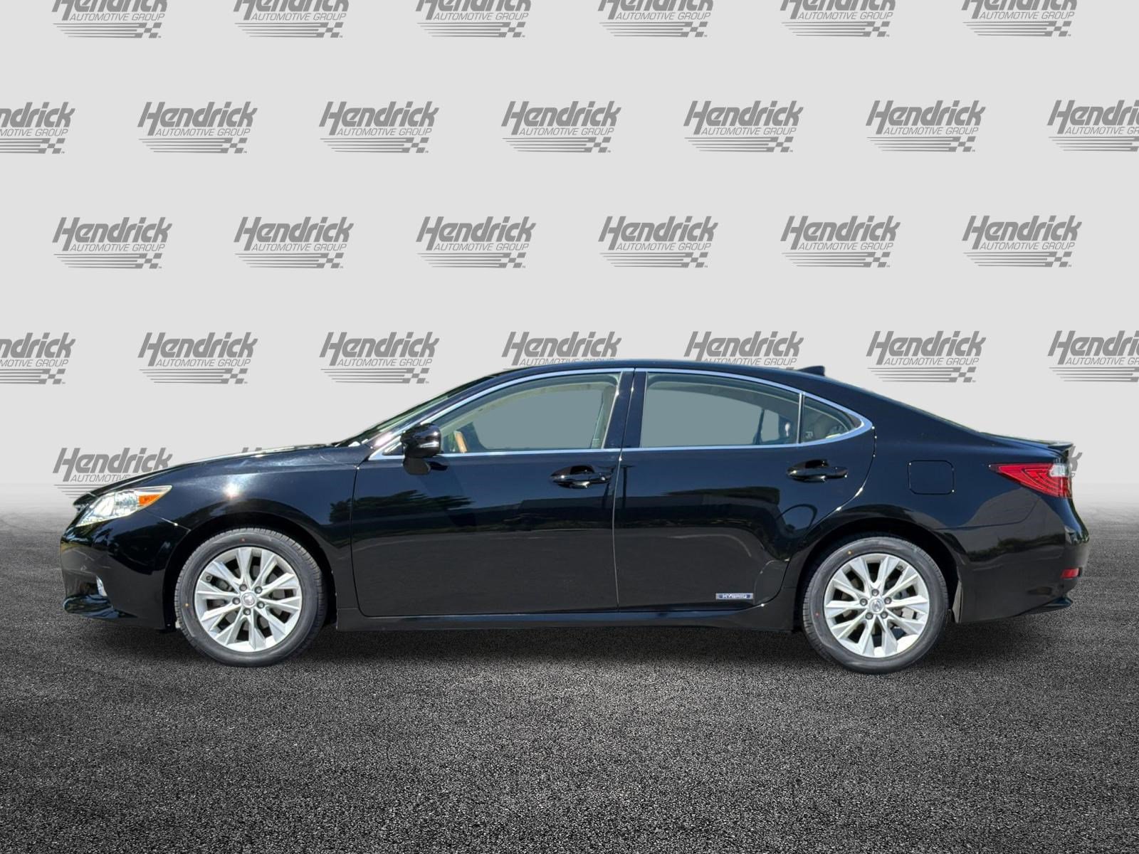 Used 2015 Lexus ES 300h w/ Navigation System Package FWD image 8