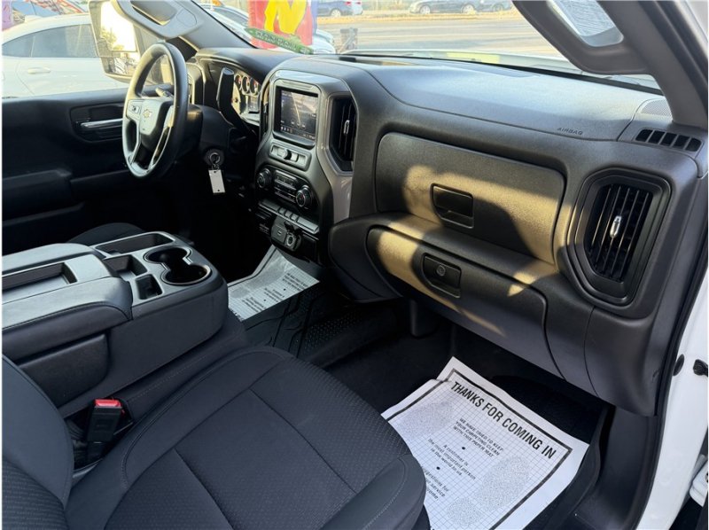 Used 2019 Chevrolet Silverado 1500 Custom w/ Custom Max Trailering Package AWD/4WD image 29